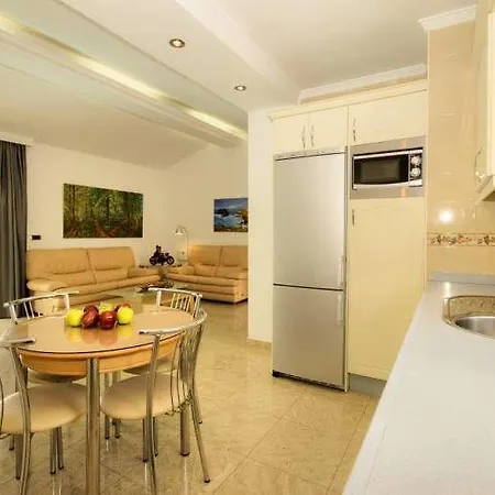 Heryz Villa *